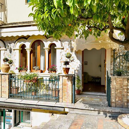 Casa Caterina Apartment ตาออร์มินา ภายนอก รูปภาพ