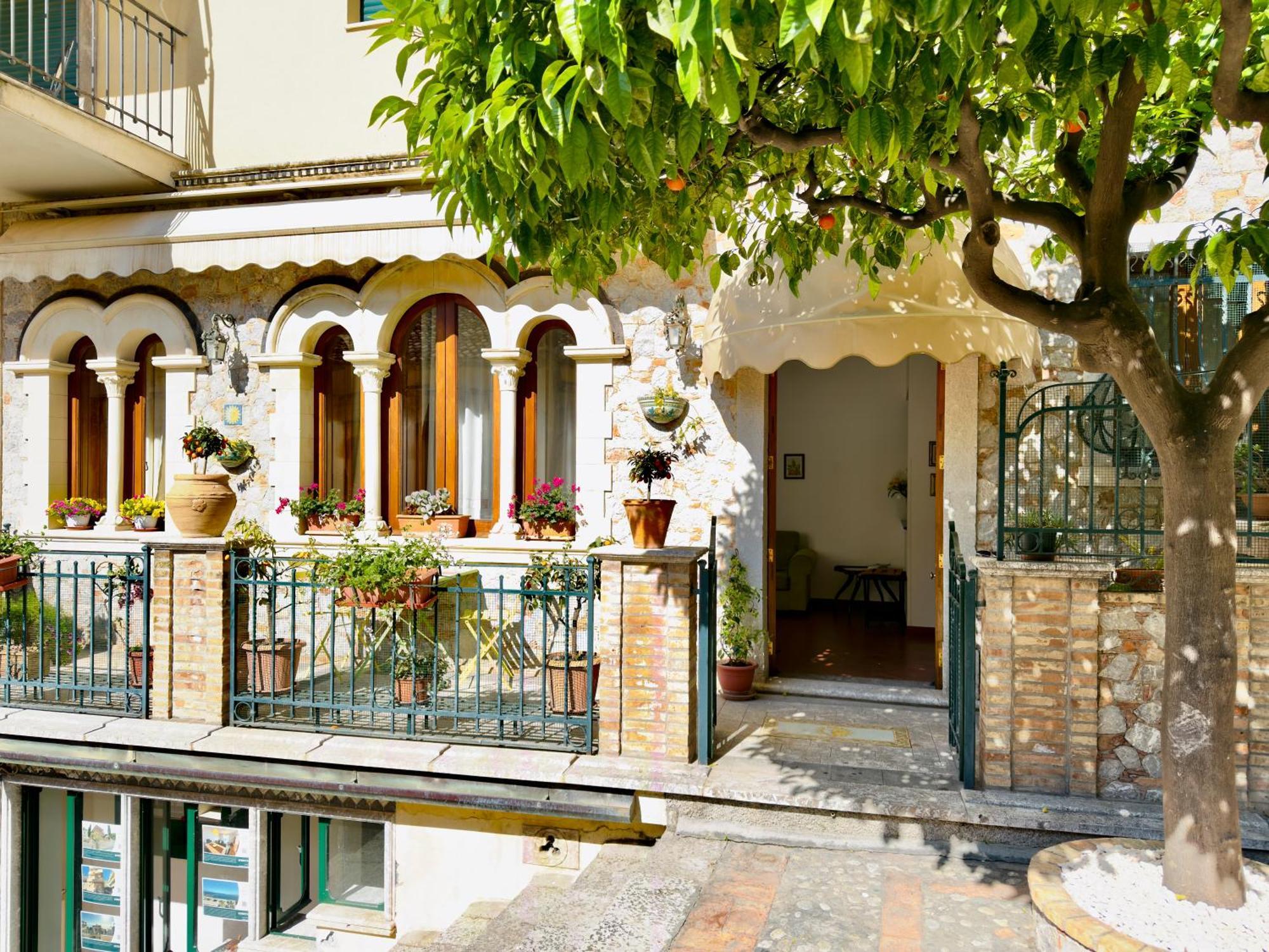 Casa Caterina Apartment ตาออร์มินา ภายนอก รูปภาพ